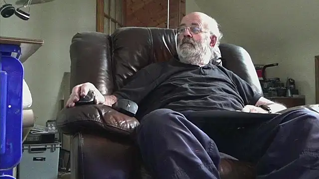 janzer13 online show from January 8, 1:50 pm