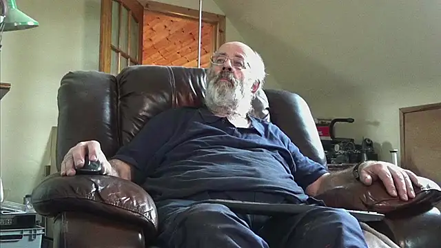 janzer13 online show from December 15, 2:34 pm