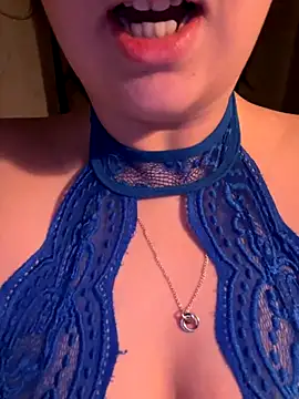 Snapshot of sexyBrunettex1 chatting on December 13, 11:44 pm sexyBrunettex1 online show from December 13, 11:44 pm