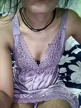 Snapshot of Crystil_love-21 chatting on September 13, 9:31 am Crystil love-21 online show from September 13, 9:31 am