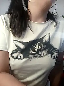 Snapshot of Maia_0 chatting on October 19, 1:58 pm Maia 0 online show from October 19, 1:58 pm