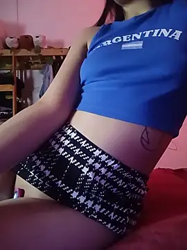 Snapshot of Maia_0 chatting on June 12, 10:29 pm Maia 0 online show from June 12, 10:29 pm