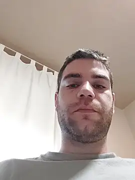 Snapshot of LoboSolitariooy chatting on October 16, 9:28 am LoboSolitariooy online show from October 16, 9:28 am