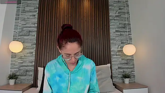 Snapshot of melodyvega0591 chatting on October 17, 12:51 pm melodyvega0591 online show from October 17, 12:51 pm