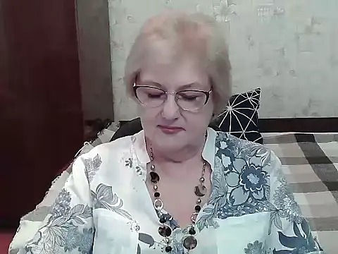 Snapshot of Renata62011 chatting on July 11, 12:27 pm Renata62011 online show from July 11, 12:27 pm