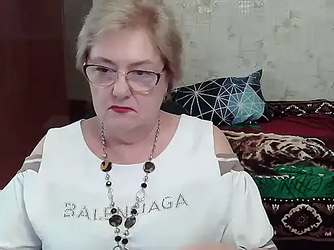 Snapshot of Renata62011 chatting on June 26, 12:33 pm Renata62011 online show from June 26, 12:33 pm