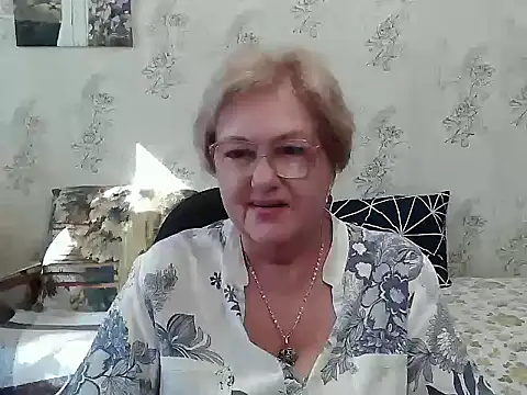 Snapshot of Renata62011 chatting on September 19, 11:47 am Renata62011 online show from September 19, 11:47 am