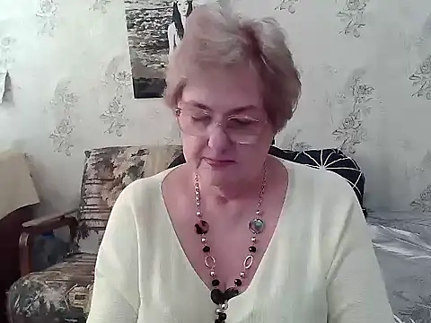 Renata62011 online show from April 5, 11:50 am