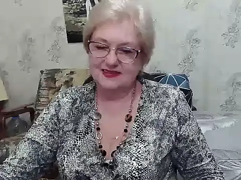 Snapshot of Renata62011 chatting on June 16, 11:43 am Renata62011 online show from June 16, 11:43 am