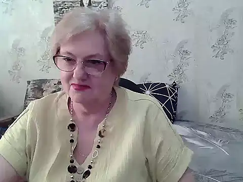 Renata62011 online show from May 8, 12:42 pm