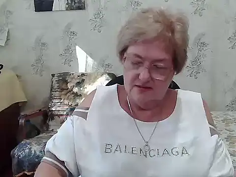 Snapshot of Renata62011 chatting on September 23, 11:39 am Renata62011 online show from September 23, 11:39 am
