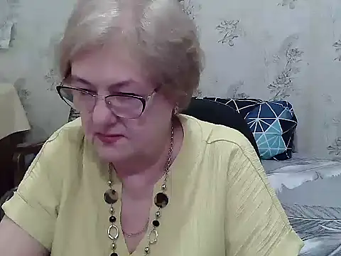 Snapshot of Renata62011 chatting on June 10, 12:17 pm Renata62011 online show from June 10, 12:17 pm