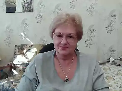 Snapshot of Renata62011 chatting on September 22, 11:27 am Renata62011 online show from September 22, 11:27 am