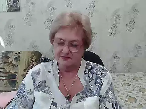 Snapshot of Renata62011 chatting on September 24, 11:17 am Renata62011 online show from September 24, 11:17 am