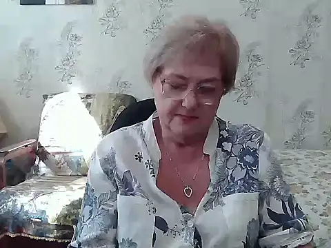 Snapshot of Renata62011 chatting on September 13, 11:32 am Renata62011 online show from September 13, 11:32 am