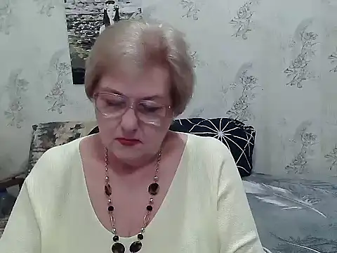 Renata62011 online show from April 18, 11:01 am