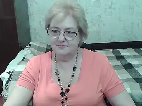 Snapshot of Renata62011 chatting on July 6, 12:23 pm Renata62011 online show from July 6, 12:23 pm