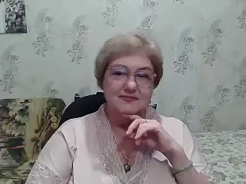 Snapshot of Renata62011 chatting on October 10, 12:17 pm Renata62011 online show from October 10, 12:17 pm