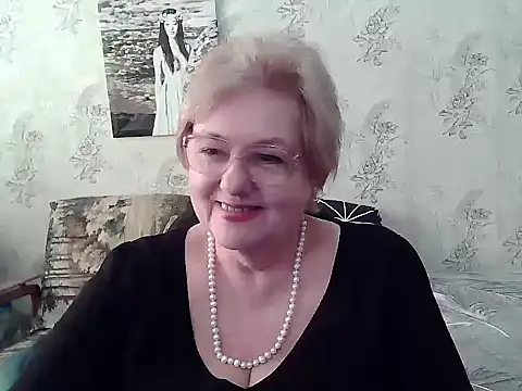 Renata62011 online show from April 14, 12:21 pm