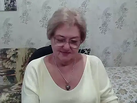 Snapshot of Renata62011 chatting on October 19, 12:08 pm Renata62011 online show from October 19, 12:08 pm