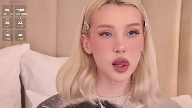 Snapshot of Nesolla chatting on September 18, 7:28 pm Nesolla online show from September 18, 7:28 pm