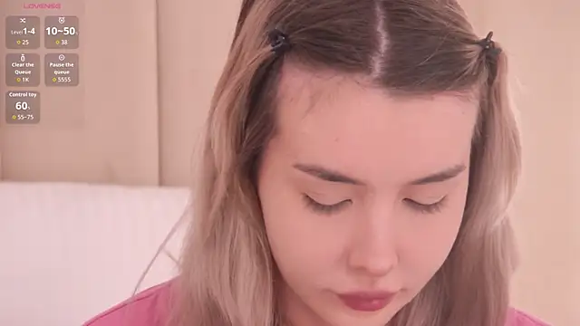 Snapshot of Nesolla chatting on January 8, 6:03 pm Nesolla online show from January 8, 6:03 pm