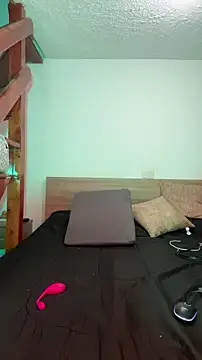 Snapshot of Moon_Blake chatting on February 4, 2:06 am Moon Blake online show from February 4, 2:06 am