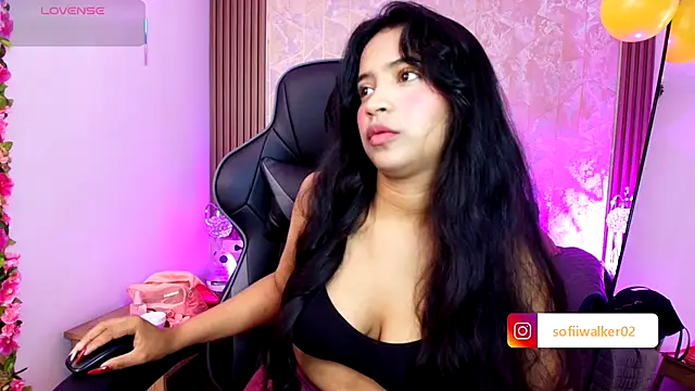 SophiaWalker 1 online show from September 24, 12:00 pm