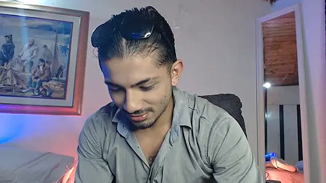 ArturoCardona  online show from April 19, 3:40 am