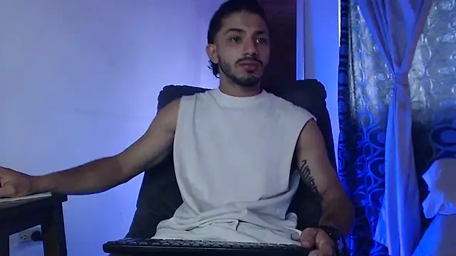 ArturoCardona  online show from May 11, 1:45 pm