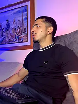 ArturoCardona  online show from November 15, 11:36 am