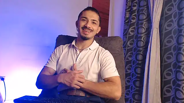 Snapshot of ArturoCardona_ chatting on July 3, 11:17 am ArturoCardona online show from July 3, 11:17 am