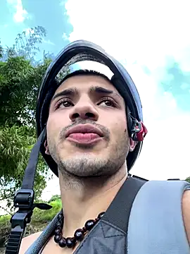 ArturoCardona  online show from October 14, 10:53 pm