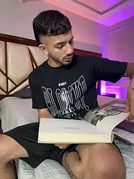 ArturoCardona  online show from February 11, 4:29 pm