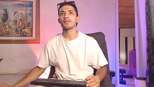 ArturoCardona  online show from March 28, 3:24 pm