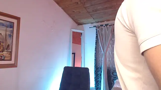 ArturoCardona  online show from May 17, 3:56 pm