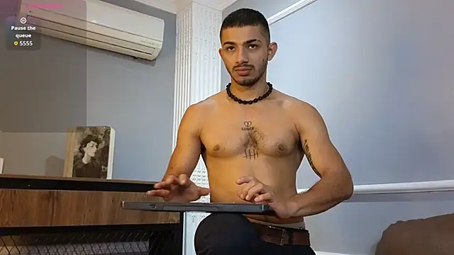 ArturoCardona  online show from October 8, 11:34 am