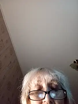 Snapshot of Anatolia5961 chatting on November 29, 2:28 pm Anatolia5961 online show from November 29, 2:28 pm