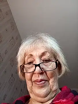 Snapshot of Anatolia5961 chatting on November 2, 4:39 am Anatolia5961 online show from November 2, 4:39 am