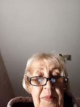 Snapshot of Anatolia5961 chatting on October 16, 2:42 am Anatolia5961 online show from October 16, 2:42 am