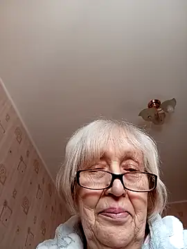 Snapshot of Anatolia5961 chatting on December 3, 8:03 am Anatolia5961 online show from December 3, 8:03 am