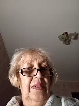 Snapshot of Anatolia5961 chatting on November 15, 6:01 pm Anatolia5961 online show from November 15, 6:01 pm