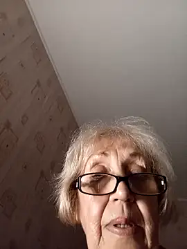 Snapshot of Anatolia5961 chatting on November 2, 4:45 pm Anatolia5961 online show from November 2, 4:45 pm