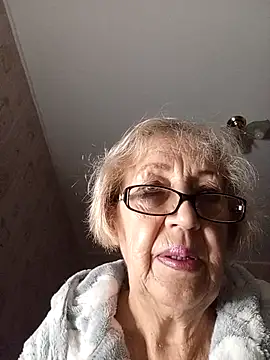 Snapshot of Anatolia5961 chatting on November 6, 3:54 am Anatolia5961 online show from November 6, 3:54 am