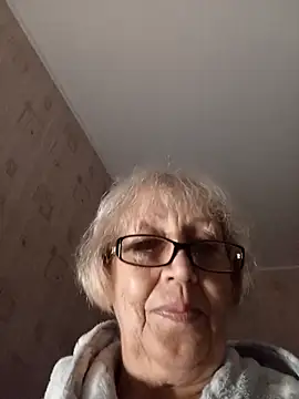 Snapshot of Anatolia5961 chatting on November 1, 4:12 pm Anatolia5961 online show from November 1, 4:12 pm