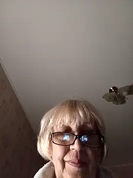 Snapshot of Anatolia5961 chatting on December 1, 5:47 pm Anatolia5961 online show from December 1, 5:47 pm