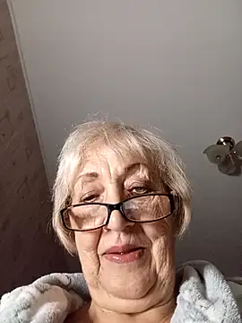 Snapshot of Anatolia5961 chatting on October 24, 3:27 am Anatolia5961 online show from October 24, 3:27 am