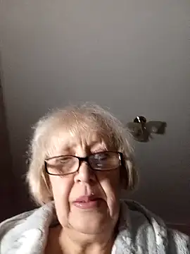 Snapshot of Anatolia5961 chatting on November 30, 3:18 am Anatolia5961 online show from November 30, 3:18 am