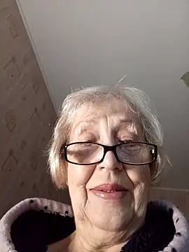 Snapshot of Anatolia5961 chatting on October 28, 4:13 am Anatolia5961 online show from October 28, 4:13 am