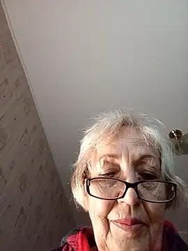 Snapshot of Anatolia5961 chatting on October 2, 2:42 pm Anatolia5961 online show from October 2, 2:42 pm